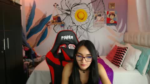 LinzyBaner online show from 02.14.25