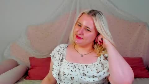 LioraArdyn online show from 04.23.26