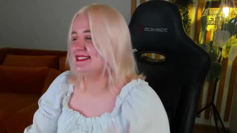 Snapshot of lioraardyn chatting on 05.27.26 LioraArdyn online show from 05.27.26