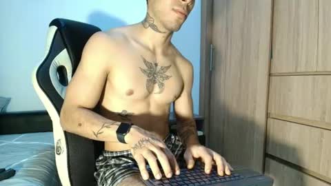 Snapshot of liorvante chatting on 06.13.26 Lior Vante online show from 06.13.26