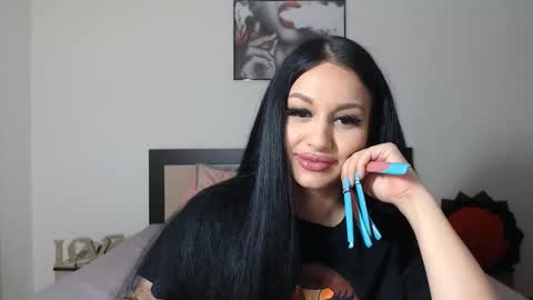 Snapshot of lisa104739 chatting on 12.12.24 Lisa online show from 12.12.24