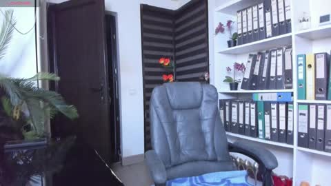 lisa online show from 11.30.25