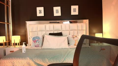 Lisa online show from 01.31.25