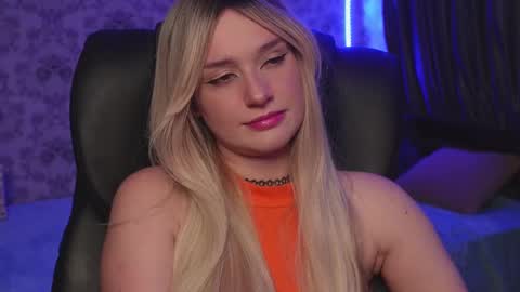 lisa_elfy online show from 12.16.24