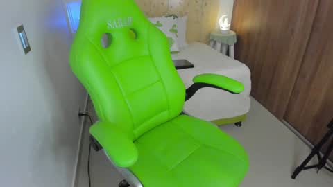 Snapshot of lisa_gerrard_ chatting on 01.29.25 Lisa online show from 01.29.25