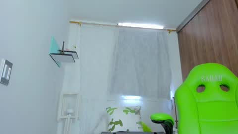 Snapshot of lisa_gerrard_ chatting on 02.26.25 Lisa online show from 02.26.25