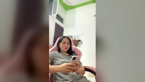 lisa_hanw online show from 04.13.26