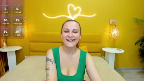 Snapshot of lisaamoree chatting on 07.07.26 Ur sensual Lisa online show from 07.07.26