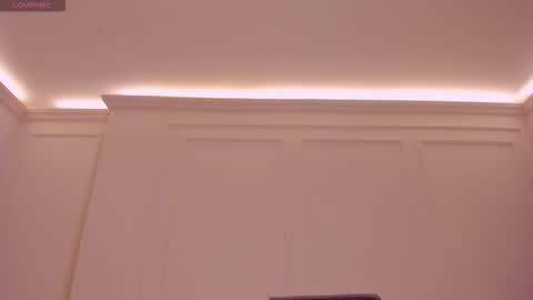 Lisa  Flowers online show from 03.04.26