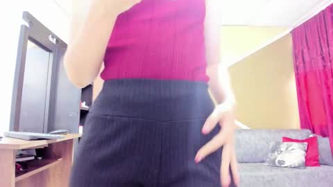 Lisa Gray Independent Model online show from 11.28.25