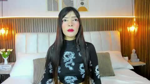 Snapshot of lisalain chatting on 04.23.26 lisa online show from 04.23.26