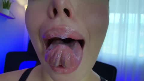 Snapshot of lisbet_21x chatting on 01.23.25 Lisbet online show from 01.23.25