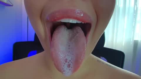 Snapshot of lisbet_21x chatting on 02.05.25 Lisbet online show from 02.05.25