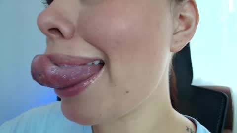 Snapshot of lisbet_21x chatting on 02.21.25 Lisbet online show from 02.21.25