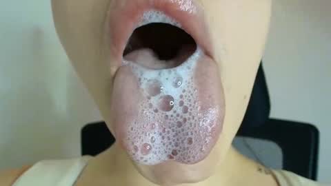 Snapshot of lisbet_21x chatting on 10.28.25 Lisbet online show from 10.28.25