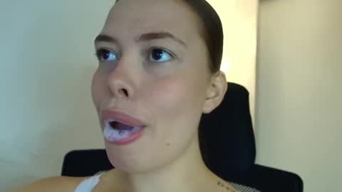 Snapshot of lisbet_21x chatting on 12.04.25 Lisbet online show from 12.04.25