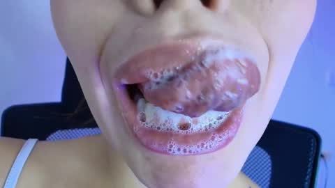 Snapshot of lisbet_21x chatting on 02.06.26 Lisbet online show from 02.06.26