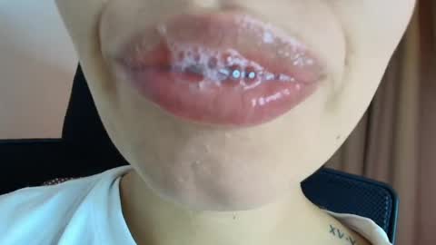 Lisbet online show from 04.12.26