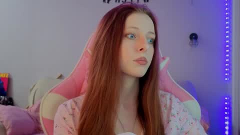 Snapshot of lisiasweet chatting on 02.12.26 Lika online show from 02.12.26