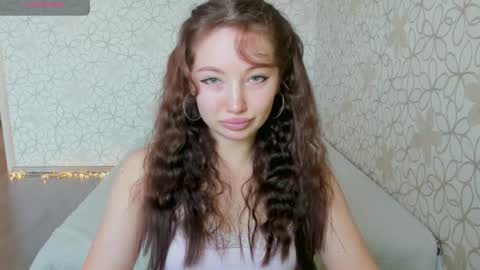 Snapshot of lissa_cristal_ chatting on 04.22.26 lissa_cristal_ online show from 04.22.26