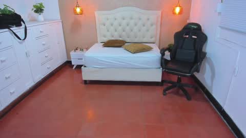 L I S S A  online show from 01.18.25