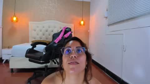 L I S S A  online show from 02.11.25