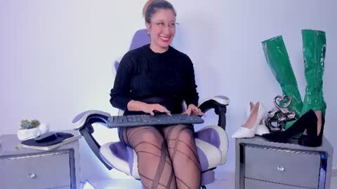 Snapshot of lissa_kim_ chatting on 07.12.26 Lissa Kim online show from 07.12.26