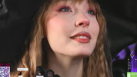 your Liza again. Next stream Dec. 1  at 2 or 3  GMT online show from 10.31.25