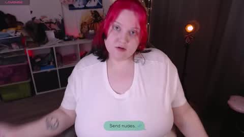 Snapshot of lissamuff chatting on 02.26.25 Lissa online show from 02.26.25