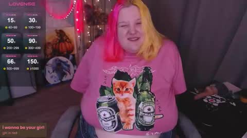 Snapshot of lissamuff chatting on 11.27.25 Lissa online show from 11.27.25