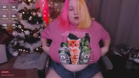 Snapshot of lissamuff chatting on 12.14.25 Lissa online show from 12.14.25