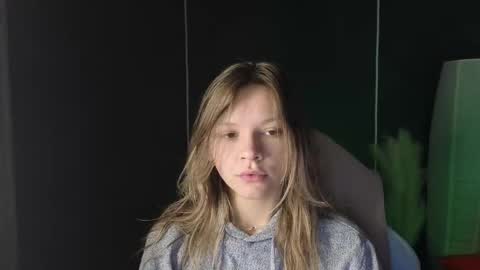 Lena online show from 09.15.25