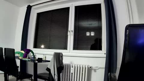 Little Cockie online show from 01.05.25