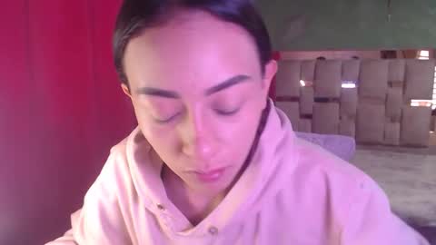 Snapshot of little_aphrodite2 chatting on 12.18.25 Aliciaparaisss online show from 12.18.25