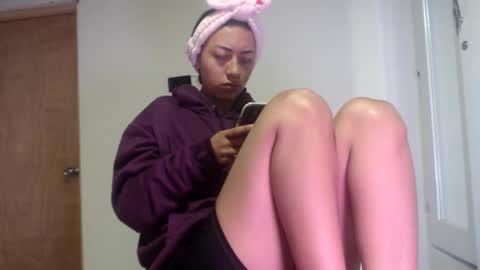 Snapshot of little_aphrodite2 chatting on 03.08.26 Aliciaparaisss online show from 03.08.26