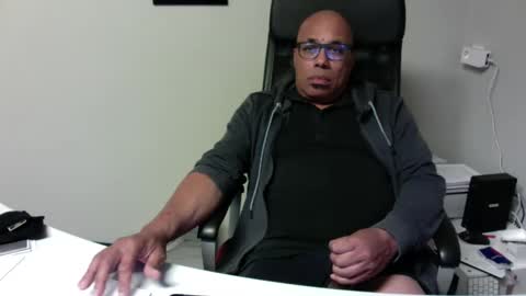 Snapshot of little_buddha chatting on 05.11.26 Pure Black Power online show from 05.11.26