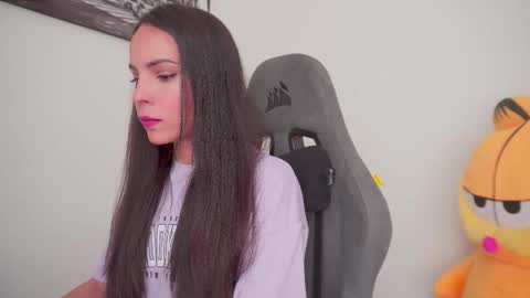 Help me reach 100 likes online show from 10.13.25