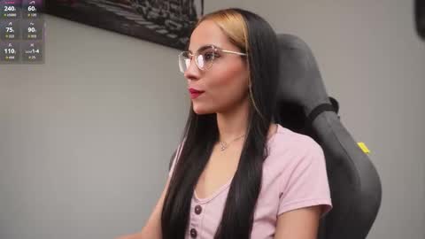 Help me reach 100 likes online show from 11.19.25