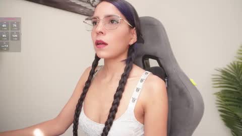 Help me reach 100 likes online show from 03.11.26