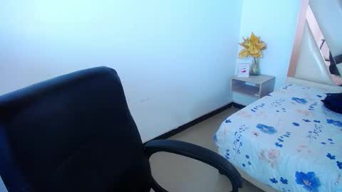 Snapshot of little_flower4you chatting on 01.09.25 mai rojas online show from 01.09.25