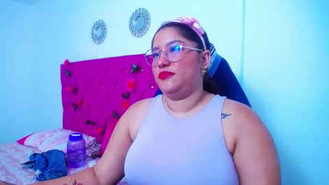 Snapshot of little_flower4you chatting on 01.13.25 mai rojas online show from 01.13.25