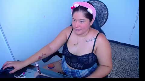 Snapshot of little_flower4you chatting on 01.14.25 mai rojas online show from 01.14.25