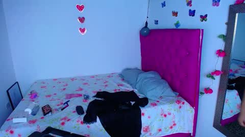 Snapshot of little_flower4you chatting on 03.05.25 mai rojas online show from 03.05.25