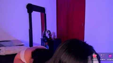 kayla  Instagram kayla 71082 online show from 12.18.24