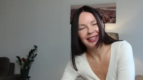 Nicole online show from 09.24.25