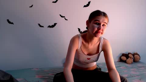 Alice.. online show from 10.15.25