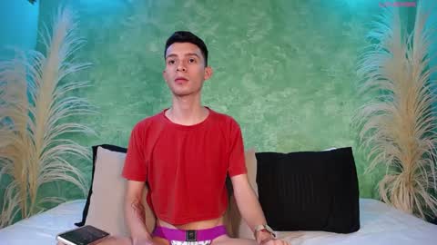 Snapshot of little_twiink chatting on 03.07.25 Juan Ferrer online show from 03.07.25