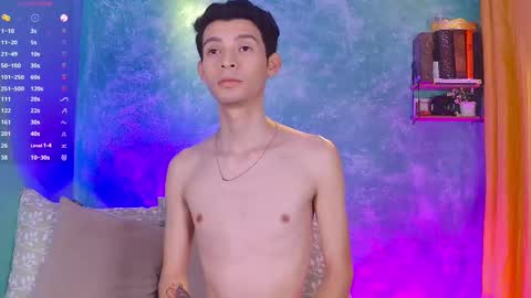 Snapshot of little_twiink chatting on 11.04.25 Juan Ferrer online show from 11.04.25