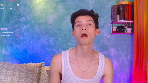 Juan Ferrer online show from 11.05.25