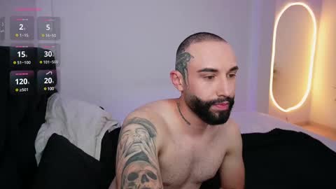 Snapshot of little_vannesaa chatting on 02.16.25 little_vannesaa online show from 02.16.25